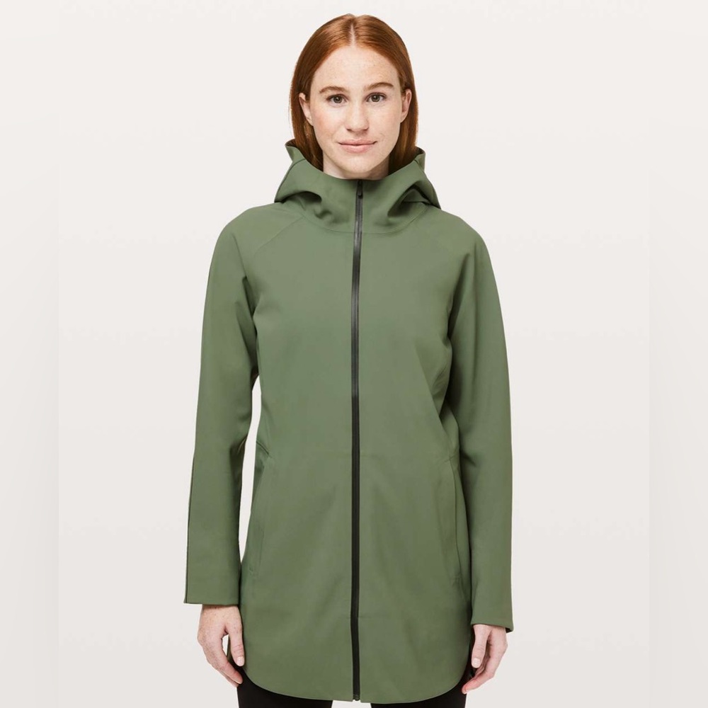 NWOT Discontinued Lululemon Glyde Along Softshell